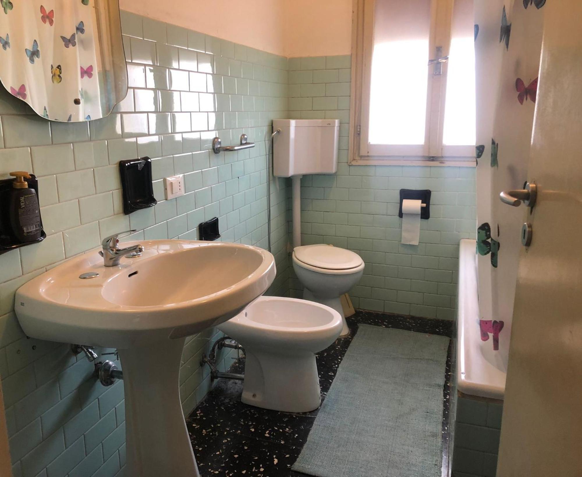 Venice Treviso Airport Bed Экстерьер фото Bathroom in Italy